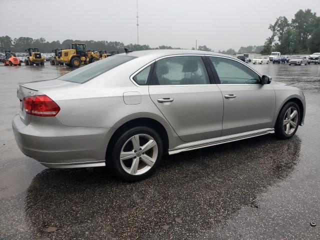 1VWBN7A34DC070727 - 2013 VOLKSWAGEN PASSAT SE 银色 照片 3