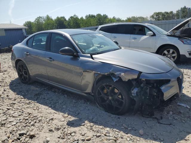 ZARFANAN6L7629455 - 2020 ALFA ROMEO GIULIA GRAY photo 4