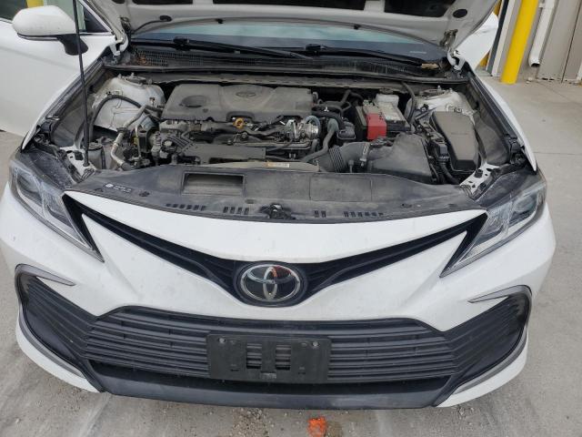 4T1R11AK2PU746197 - 2023 TOYOTA CAMRY LE WHITE photo 11