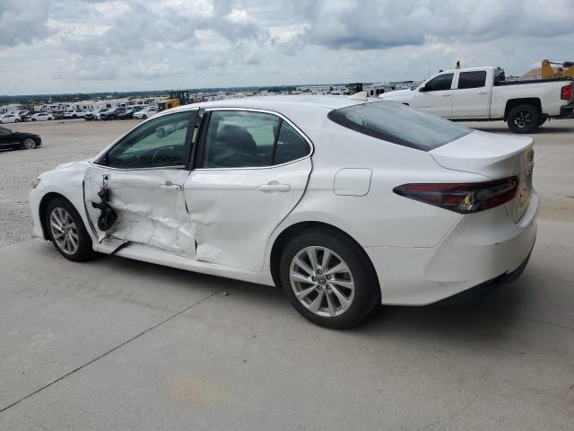 4T1R11AK2PU746197 - 2023 TOYOTA CAMRY LE WHITE photo 2