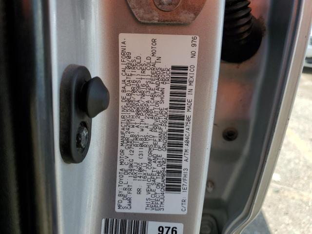3TMJU4GN5AM094702 - 2010 TOYOTA TACOMA DOUBLE CAB PRERUNNER SILVER photo 12