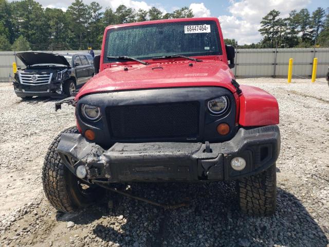 1J4BA5H1XBL618762 - 2011 JEEP WRANGLER U SAHARA RED photo 5