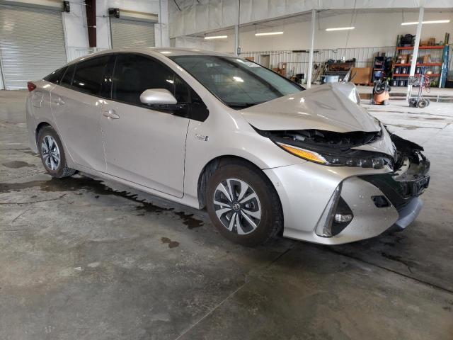 JTDKARFP0H3045738 - 2017 TOYOTA PRIUS PRIM 银色 照片 4