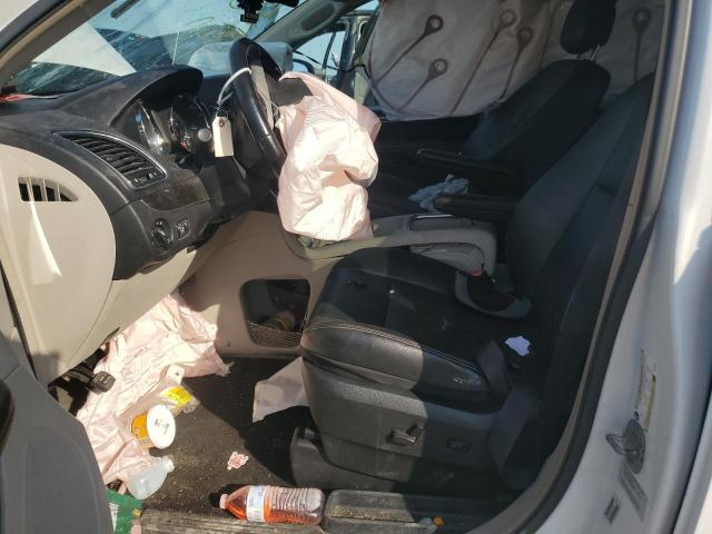 2C4RC1CG4FR509942 - 2015 CHRYSLER TOWN & COU TOURING L WHITE photo 7