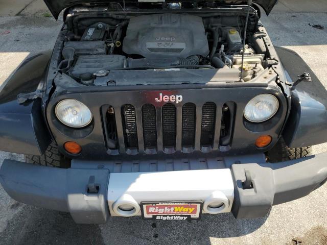 1C4BJWEG1CL179988 - 2012 JEEP WRANGLER UNLIMITED SAHARA შავი ფოტო 12