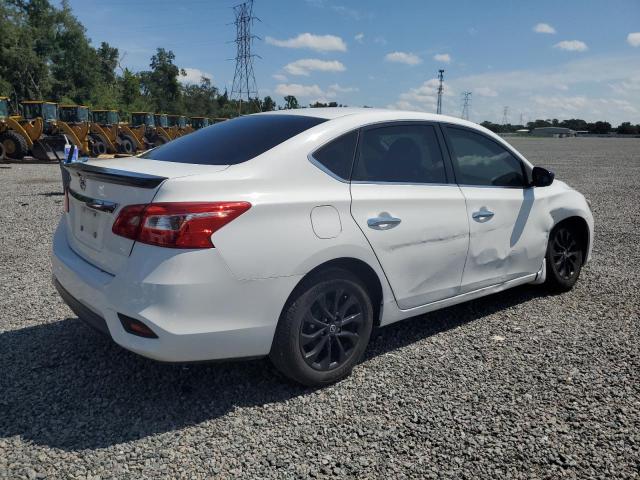 3N1AB7AP6JY309663 - 2018 NISSAN SENTRA S 白色 照片 3