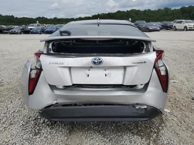 JTDKARFU4G3506718 - 2016 TOYOTA PRIUS 银色 照片 6