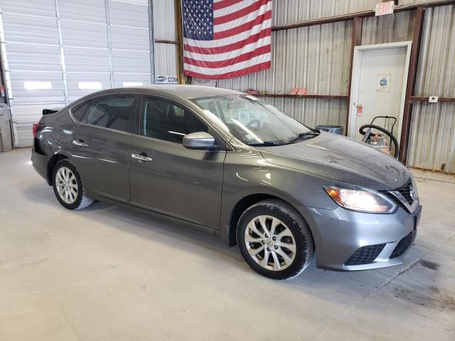 3N1AB7AP4JL646717 - 2018 NISSAN SENTRA S ნაცრისფერი ფოტო 4