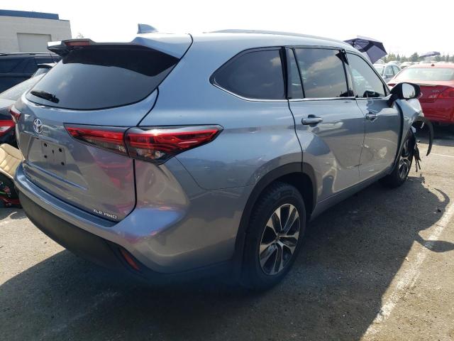 5TDGZRBH1LS005690 - 2020 TOYOTA HIGHLANDER XLE BLUE photo 3