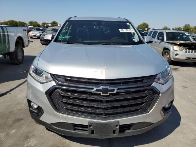 1GNERJKX2JJ172559 - 2018 CHEVROLET TRAVERSE RS SILVER photo 5