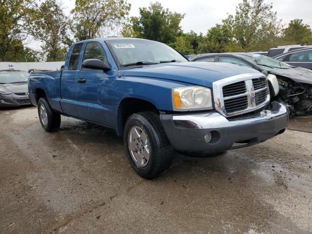 1D7HE42K15S122426 - 2005 DODGE DAKOTA SLT BLUE photo 4