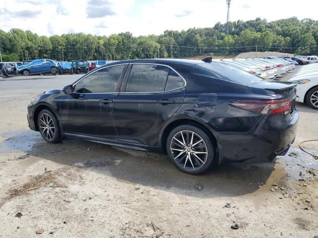 4T1G11AK8NU700801 - 2022 TOYOTA CAMRY SE 黑色 照片 2