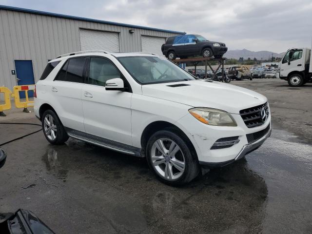 4JGDA5HB7EA282359 - 2014 MERCEDES-BENZ ML 350 4MATIC WHITE photo 4