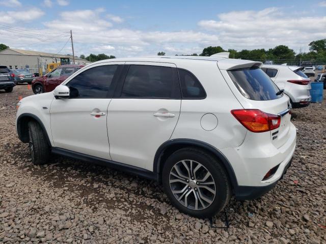 JA4AP3AU6JU001208 - 2018 MITSUBISHI OUTLANDER ES WHITE photo 2