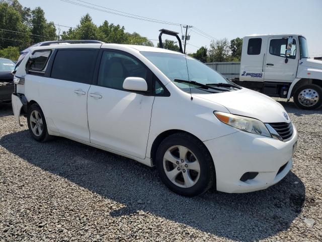 5TDKK3DCXBS173498 - 2011 TOYOTA SIENNA LE თეთრი ფოტო 4