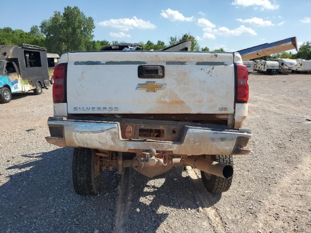 1GC1KUEY7JF154787 - 2018 CHEVROLET SILVERADO K2500 HEAVY DUTY WHITE photo 6