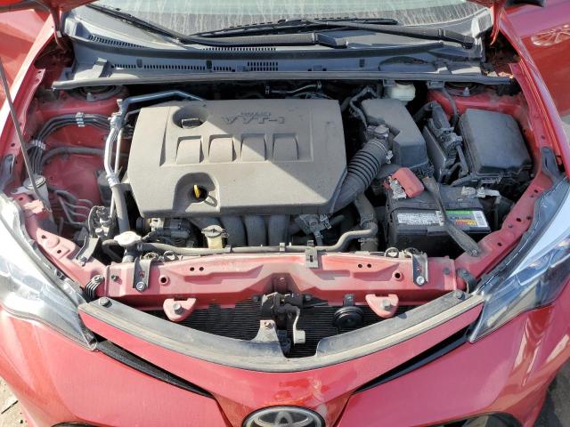 2T1BURHE4HC958979 - 2017 TOYOTA COROLLA L RED photo 11