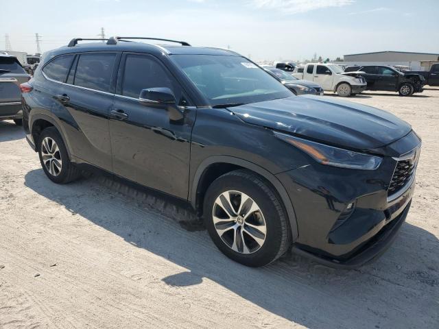 5TDGZRAHXMS089284 - 2021 TOYOTA HIGHLANDER XLE BLACK photo 4