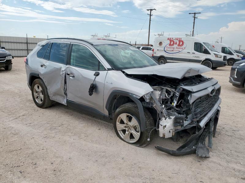 4T3RWRFV5MU025829 - 2021 TOYOTA RAV4 XLE Gümüş foto 4