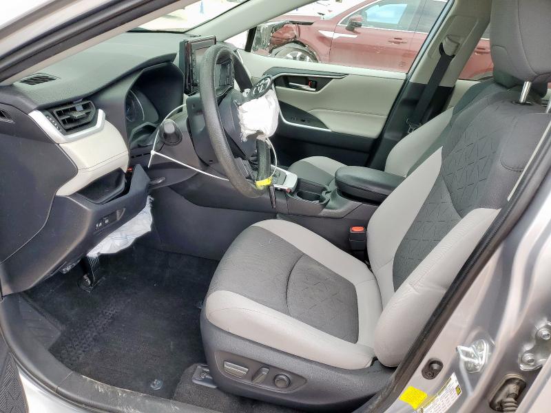 4T3RWRFV5MU025829 - 2021 TOYOTA RAV4 XLE Gümüş foto 7