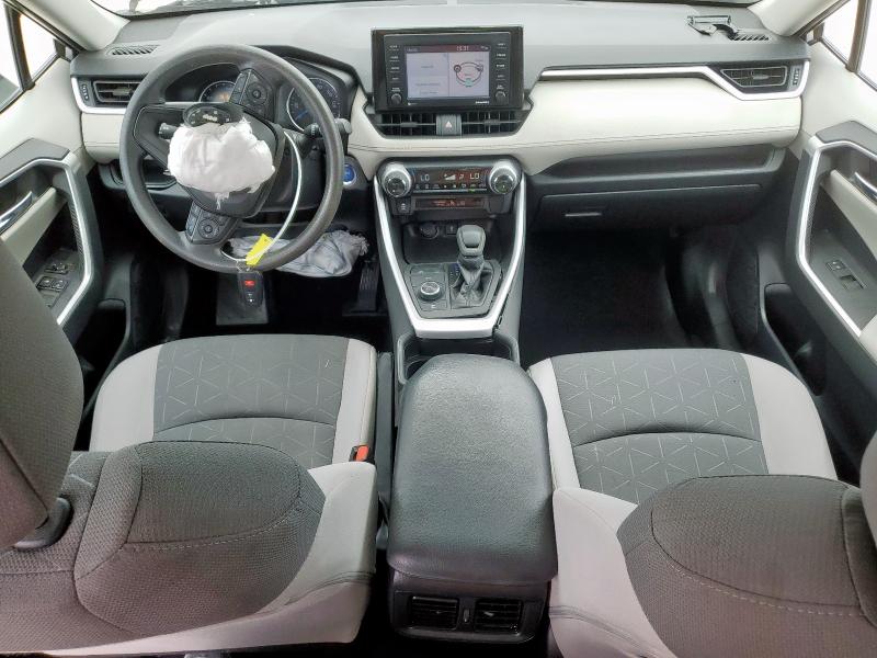 4T3RWRFV5MU025829 - 2021 TOYOTA RAV4 XLE Gümüş foto 8