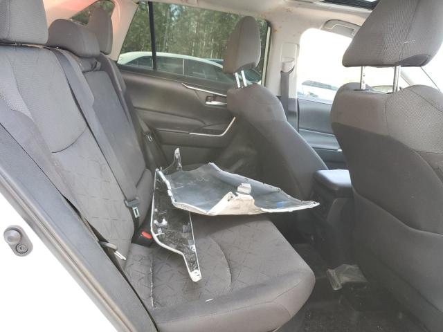 2T3RWRFV8LW099549 - 2020 TOYOTA RAV4 XLE WHITE photo 11