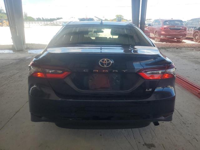 4T1C11AK0MU536621 - 2021 TOYOTA CAMRY LE GREEN photo 6