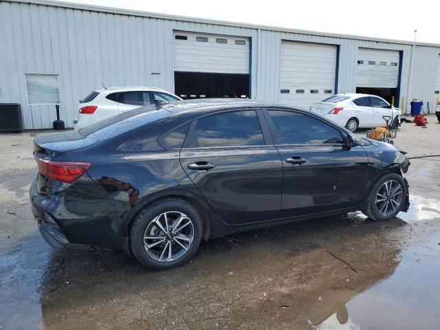 3KPF24AD4NE419027 - 2022 KIA FORTE FE BLACK photo 3