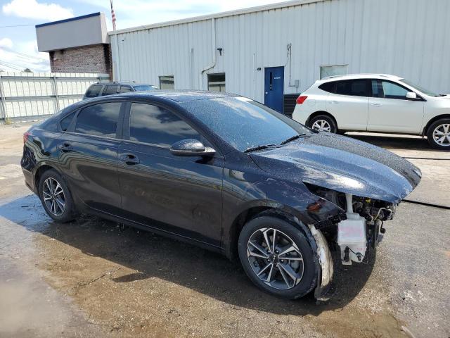 3KPF24AD4NE419027 - 2022 KIA FORTE FE BLACK photo 4