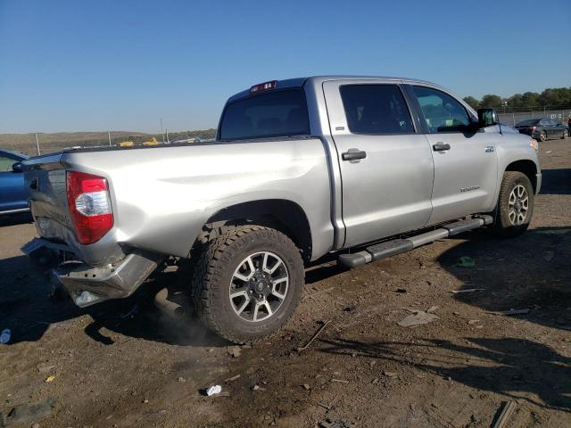 5TFDY5F1XGX567423 - 2016 TOYOTA TUNDRA CREWMAX SR5 SILVER photo 3