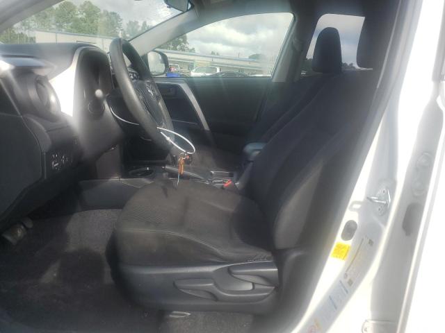 JTMBFREV4JD250576 - 2018 TOYOTA RAV4 LE 白色 照片 7