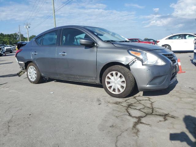 3N1CN7AP9JL812763 - 2018 NISSAN VERSA S GRAY photo 4