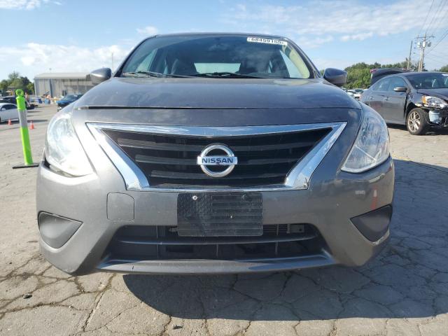 3N1CN7AP9JL812763 - 2018 NISSAN VERSA S GRAY photo 5