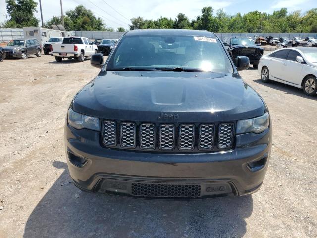 1C4RJFAG1JC320849 - 2018 JEEP GRAND CHEROKEE LAREDO Schwarz Foto 5