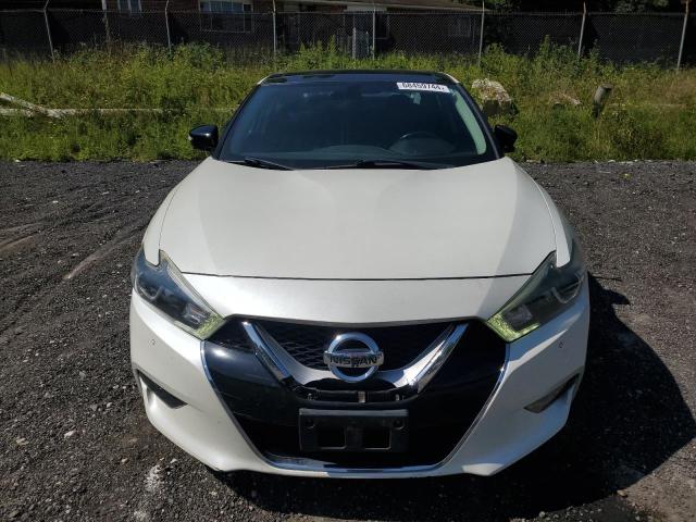 1N4AA6AP8HC369933 - 2017 NISSAN MAXIMA 3.5S WHITE photo 5