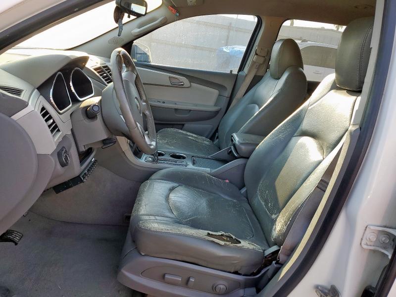 1GNKRGED4CJ425035 - 2012 CHEVROLET TRAVERSE LT WHITE photo 7