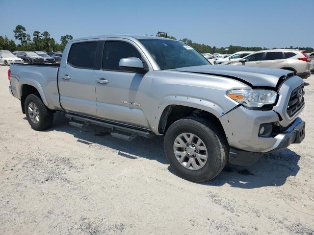 3TMBZ5DN3KM021930 - 2019 TOYOTA TACOMA DOUBLE CAB SILVER photo 4