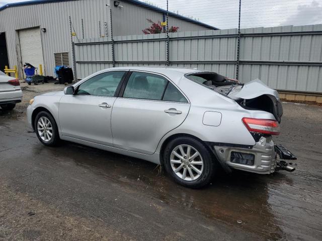 4T1BF3EKXBU222927 - 2011 TOYOTA CAMRY BASE SILVER photo 2