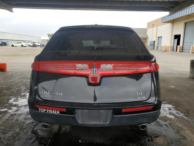 2LMHJ5NK8JBL02384 - 2018 LINCOLN MKT BLACK photo 6