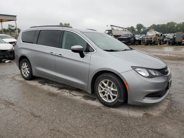 2C4RC1DG6LR261185 - 2020 CHRYSLER VOYAGER LXI SILVER photo 4