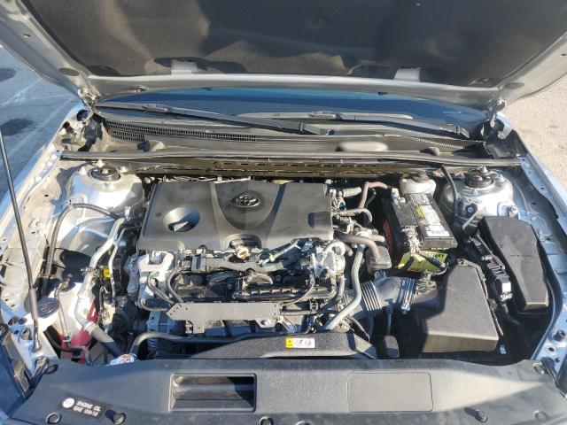 4T1C11AK5NU653516 - 2022 TOYOTA CAMRY LE 银色 照片 11