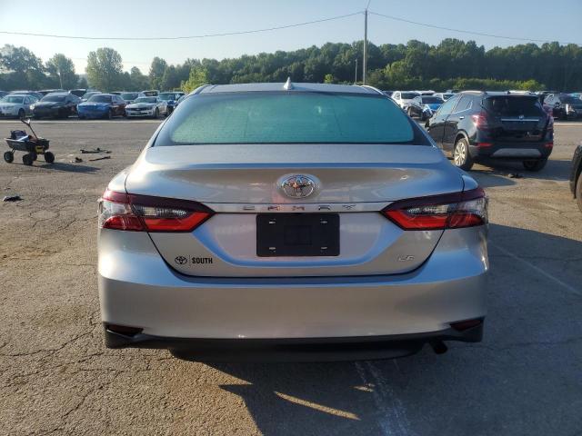4T1C11AK5NU653516 - 2022 TOYOTA CAMRY LE 银色 照片 6