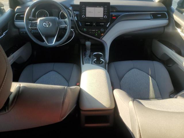 4T1C11AK5NU653516 - 2022 TOYOTA CAMRY LE 银色 照片 8