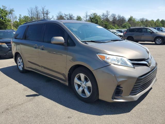 5TDKZ3DCXJS903114 - 2018 TOYOTA SIENNA LE Boz foto 4