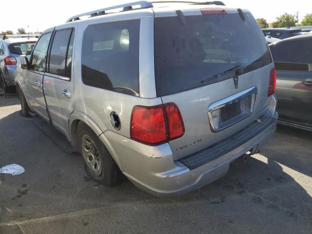 5LMFU28R84LJ02432 - 2004 LINCOLN NAVIGATOR ვერცხლისფერი ფოტო 2