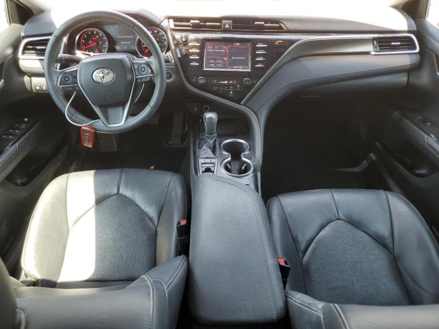 4T1B61HK0JU007443 - 2018 TOYOTA CAMRY XSE WHITE photo 8