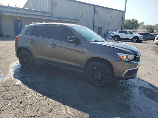 JA4AP3AUXHZ043975 - 2017 MITSUBISHI OUTLANDER ES 棕色 照片 4