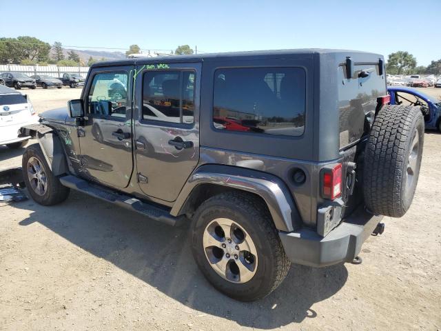 1C4HJWEG5JL923213 - 2018 JEEP WRANGLER U SAHARA Gris foto 2