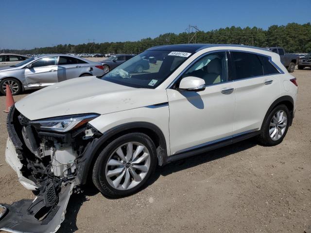 3PCAJ5M14KF121250 - 2019 INFINITI QX50 ESSENTIAL WHITE photo 1