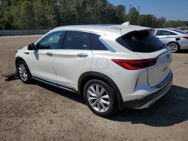 3PCAJ5M14KF121250 - 2019 INFINITI QX50 ESSENTIAL WHITE photo 2